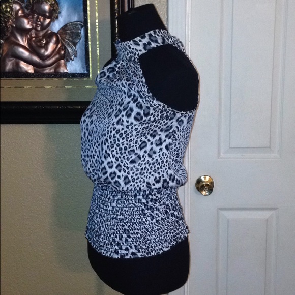 Leopard/cheetah print blouse - Picture 2 of 3